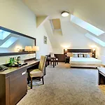 Luxor 4* Lublin